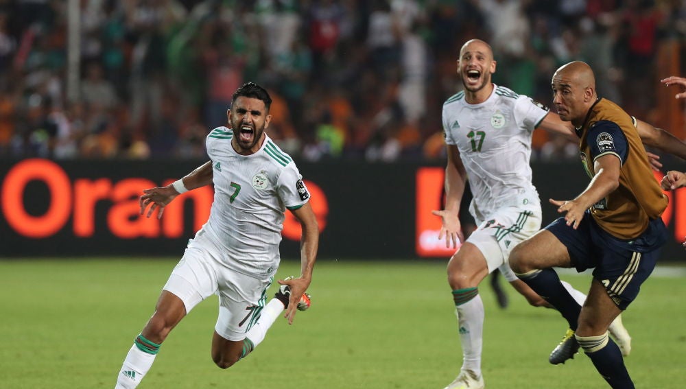 Argelia gana a Senegal y se lleva la Copa de África. 