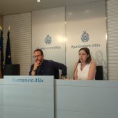 Héctor Díez y Esther Díez en la sala de prensa del Ayuntamiento de Elche
