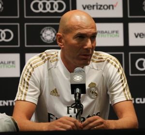 Zinedine Zidane en rueda de prensa Zinedine Zidane en rueda de prensa