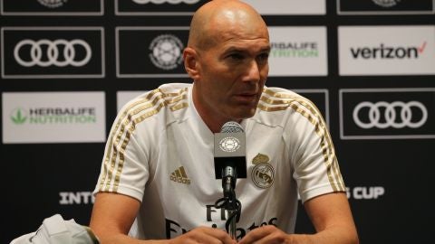 Zinedine Zidane en rueda de prensa 