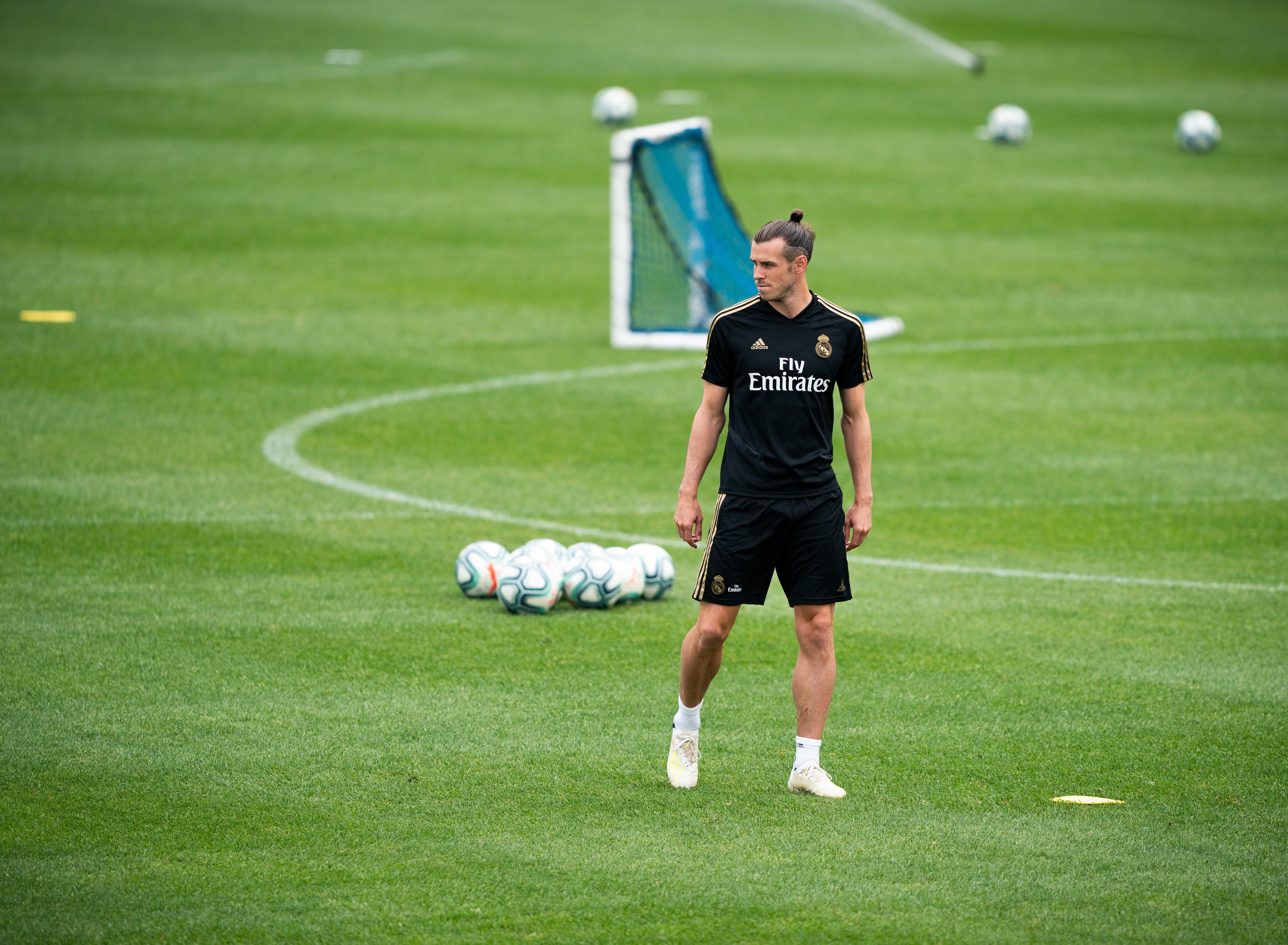 Zidane convoca a Bale ante la Roma pero vuelve a prescindir de James y Mariano Zidane convoca a Bale ante la Roma pero vuelve a prescindir de James y Mariano