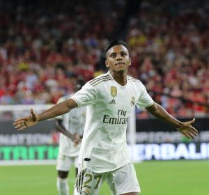 Rodrygo celebra su primer gol con la camiseta del Real Madrid. Rodrygo celebra su primer gol con la camiseta del Real Madrid.