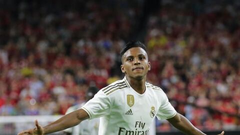 Rodrygo celebra su primer gol con la camiseta del Real Madrid. 