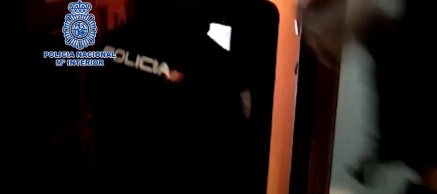 La Policía Nacional libera a seis mujeres víctimas de trata de blanca en Málaga La Policía Nacional libera a seis mujeres víctimas de trata de blanca en Málaga