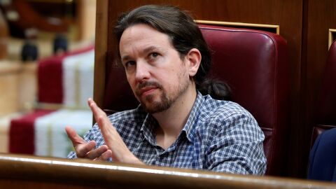 El secretario general de Podemos Pablo Iglesias, en el hemiciclo del Congreso en la primera jornada del debate de investidura