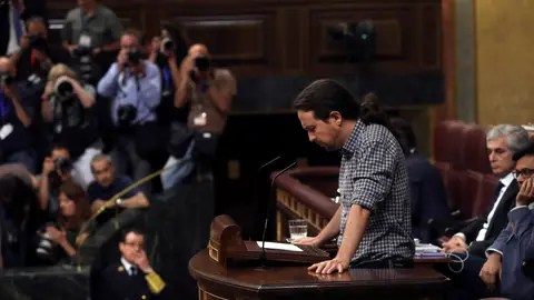 Pablo Iglesias, en el estrado del Congreso de los Diputados Pablo Iglesias, en el estrado del Congreso de los Diputados