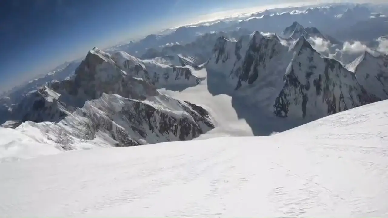 Max Berger, en su descenso por el K2 Max Berger, en su descenso por el K2