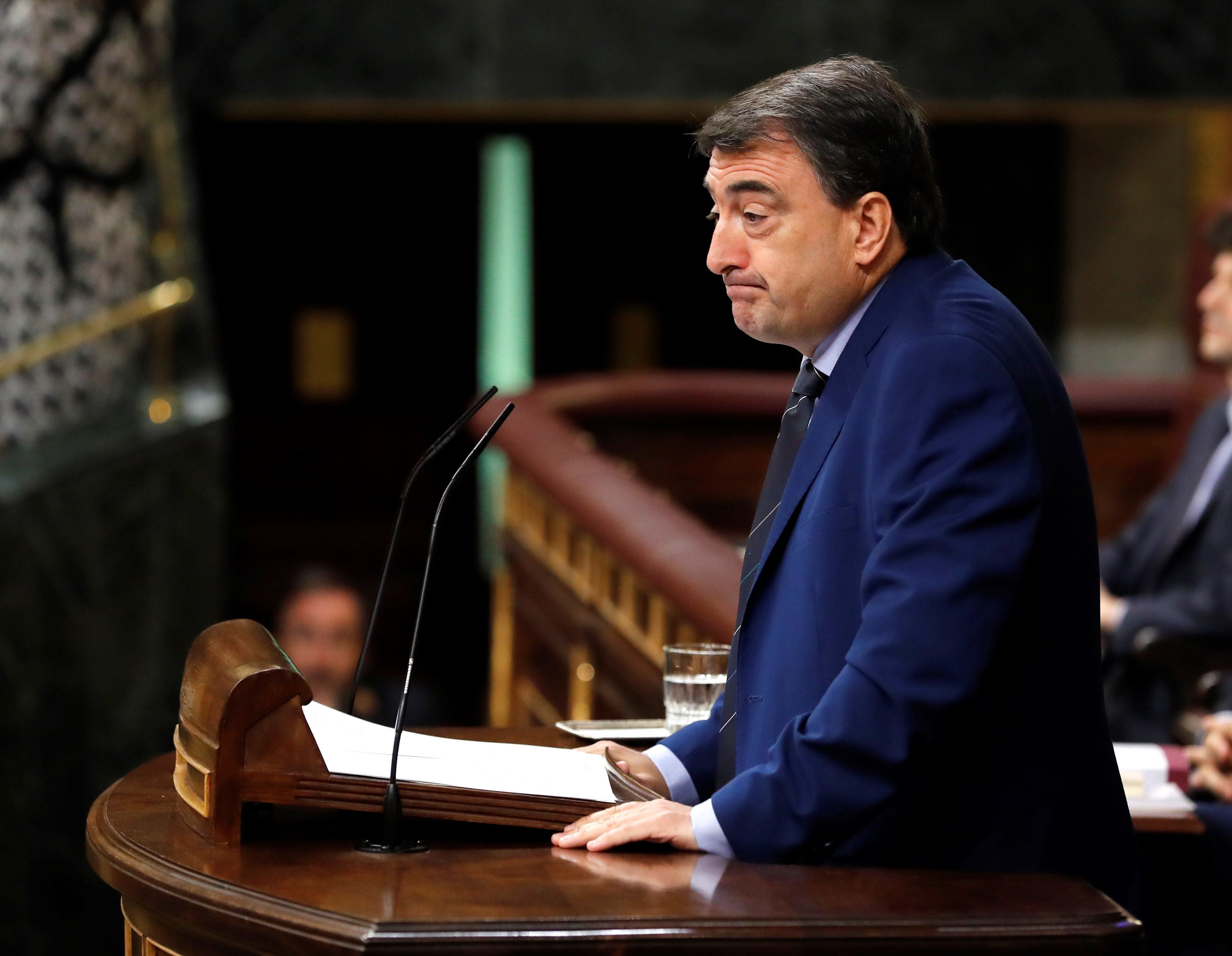 Esteban, sobre el 'procés': "Creen que con palos, mano dura y cárcel solucionan el problema y están equivocados" Esteban, sobre el 'procés': "Creen que con palos, mano dura y cárcel solucionan el problema y están equivocados"
