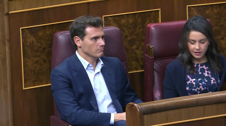Esteban se burla de Rivera: "A usted también le imagino en una banda, pero de mariachis" Esteban se burla de Rivera: "A usted también le imagino en una banda, pero de mariachis"