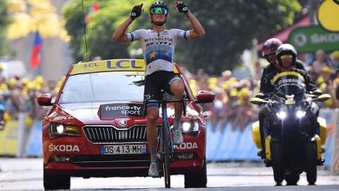 Matteo Trentin se hace celebra la victoria de la d&eacute;cimo octava etapa del Tour