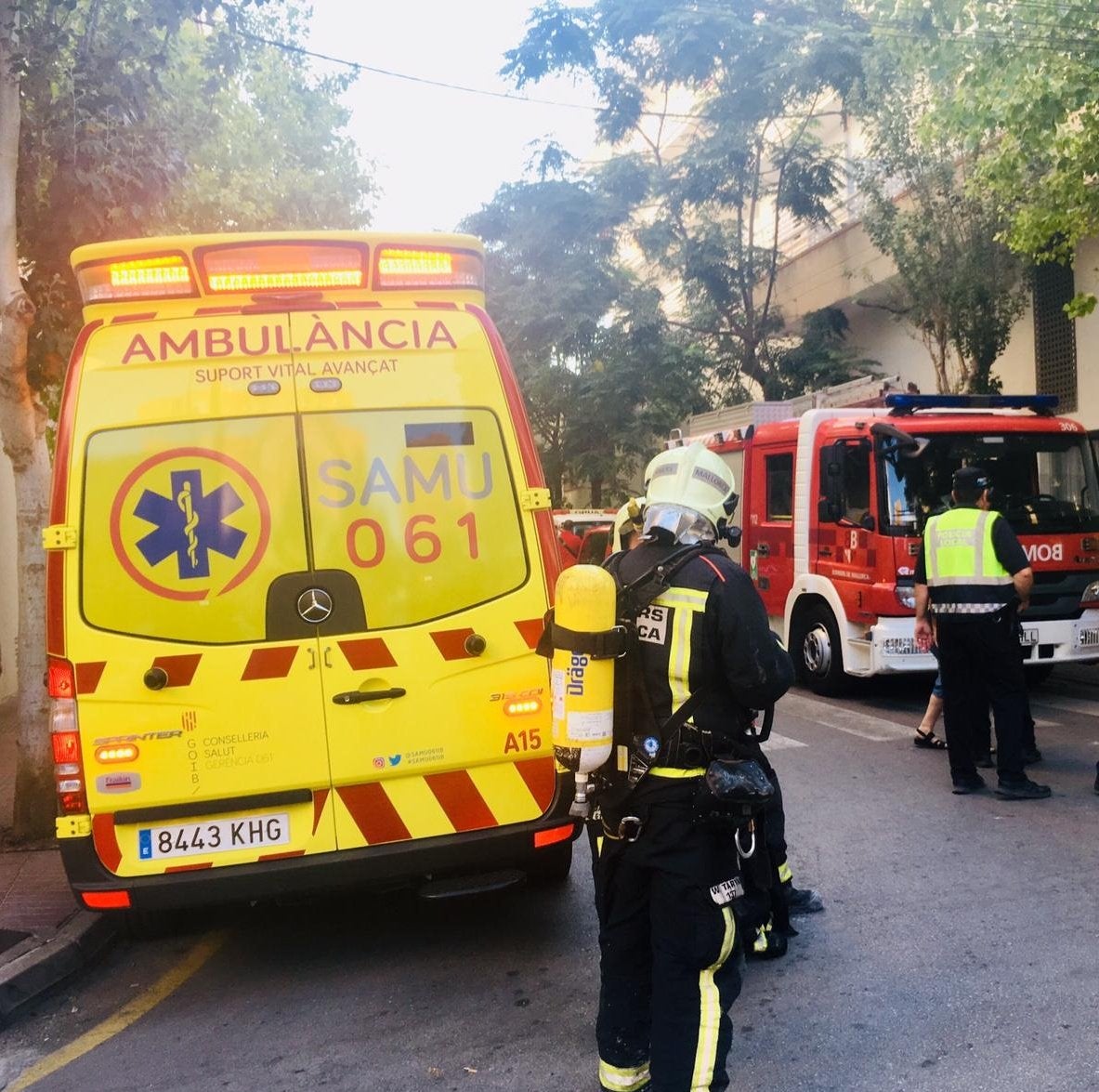 Cinco quemados, uno crítico, en el incendio de un edificio en el Arenal Cinco quemados, uno crítico, en el incendio de un edificio en el Arenal