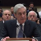 Exfiscal Robert Mueller, encargado de investigar la trama rusa, testifica por primera vez en el Congreso