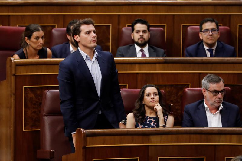 Ciudadanos exige a Sánchez que mande ya a Torra el requerimiento previo al 155 Ciudadanos exige a Sánchez que mande ya a Torra el requerimiento previo al 155