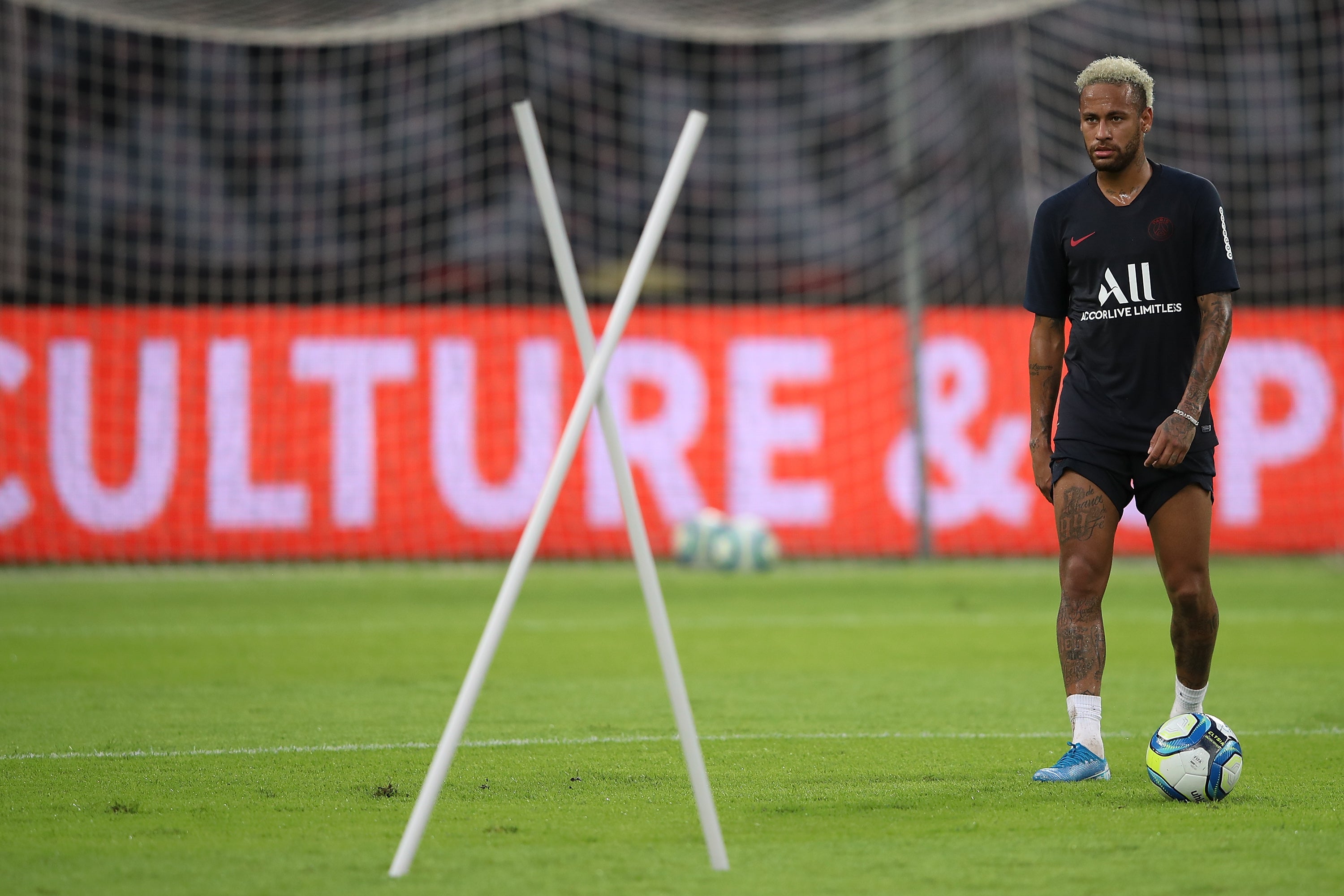 Ernest Folch: "La situación de Neymar en el PSG es muy complicada y no sé cómo se quedará allí" Ernest Folch: "La situación de Neymar en el PSG es muy complicada y no sé cómo se quedará allí"