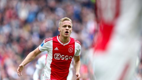 Van de Beek, durante un partido del Ajax