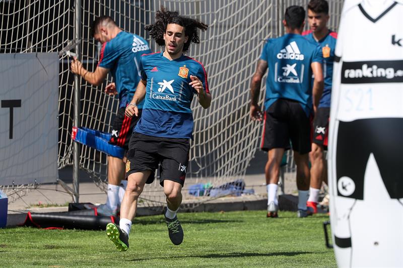 Cucurella: "Tenía clara la opción de Getafe porque es un gran club y además jugaremos Europa League" Cucurella: "Tenía clara la opción de Getafe porque es un gran club y además jugaremos Europa League"
