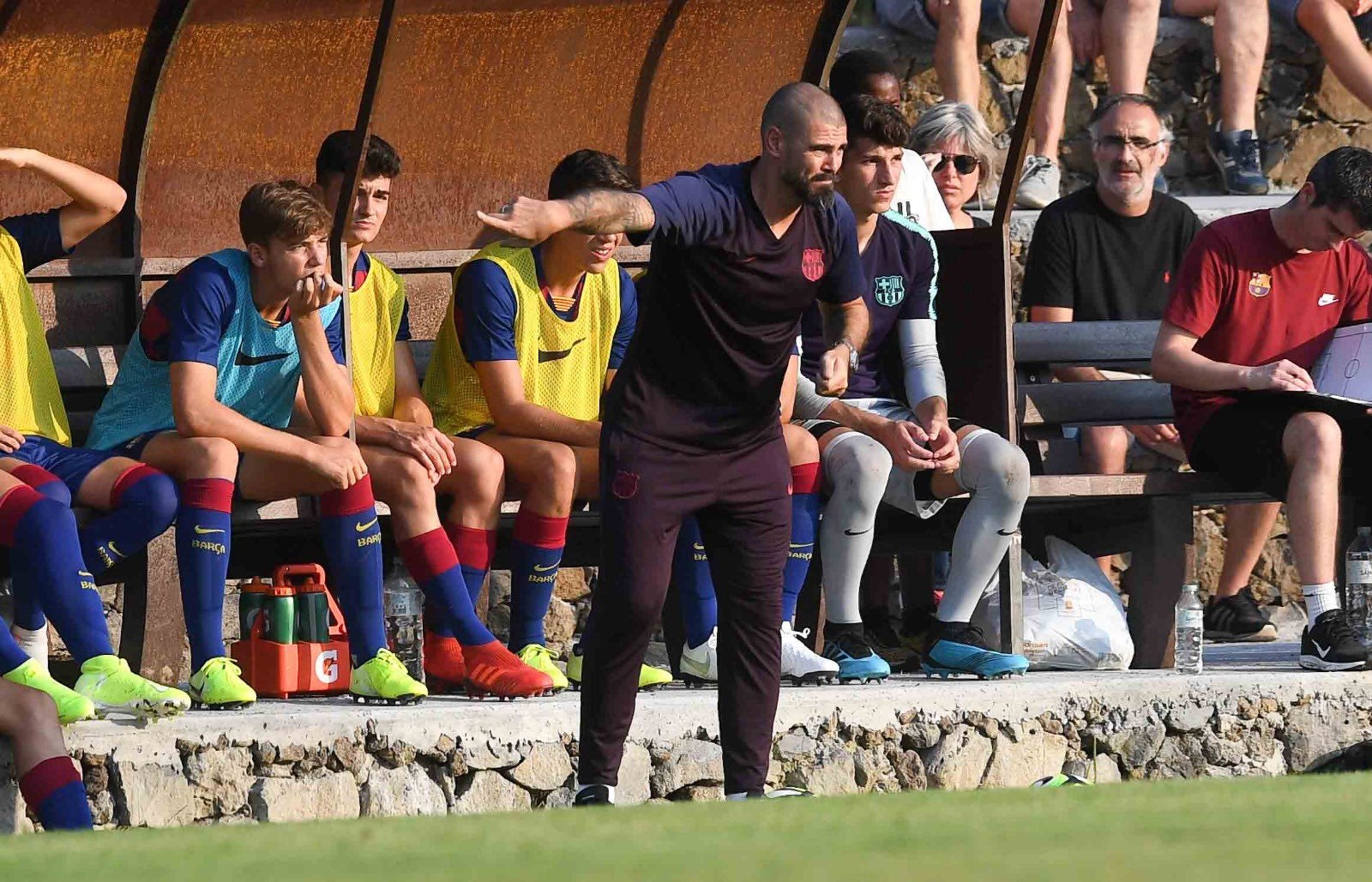 El Barça también despide a Quim Ramón, el segundo de Víctor Valdés, tras nueve años en el club El Barça también despide a Quim Ramón, el segundo de Víctor Valdés, tras nueve años en el club