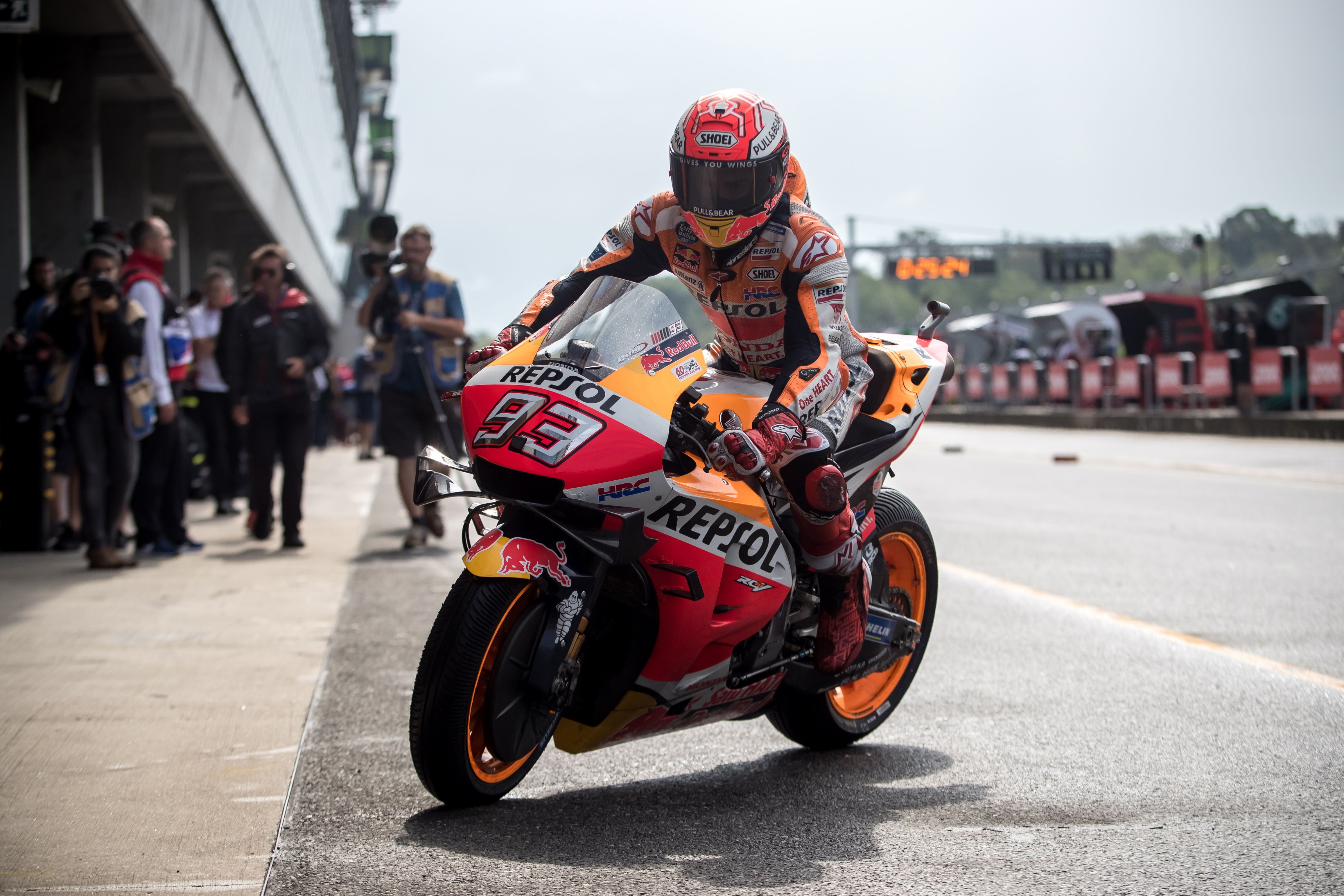 Sexta victoria de la temporada para Marc Márquez al imponerse en el Gran Premio de la República Checa Sexta victoria de la temporada para Marc Márquez al imponerse en el Gran Premio de la República Checa