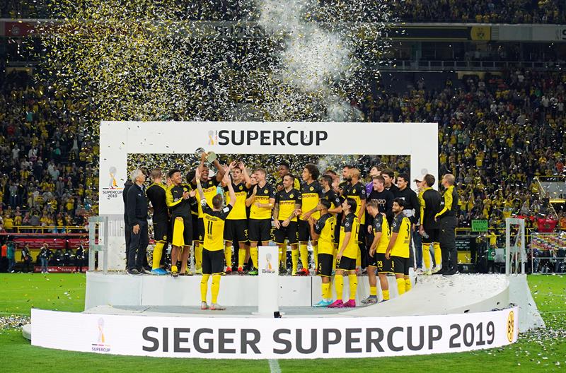 El Borussia Dortmund conquista la Supercopa de Alemania con goles de Alcácer y Sancho El Borussia Dortmund conquista la Supercopa de Alemania con goles de Alcácer y Sancho