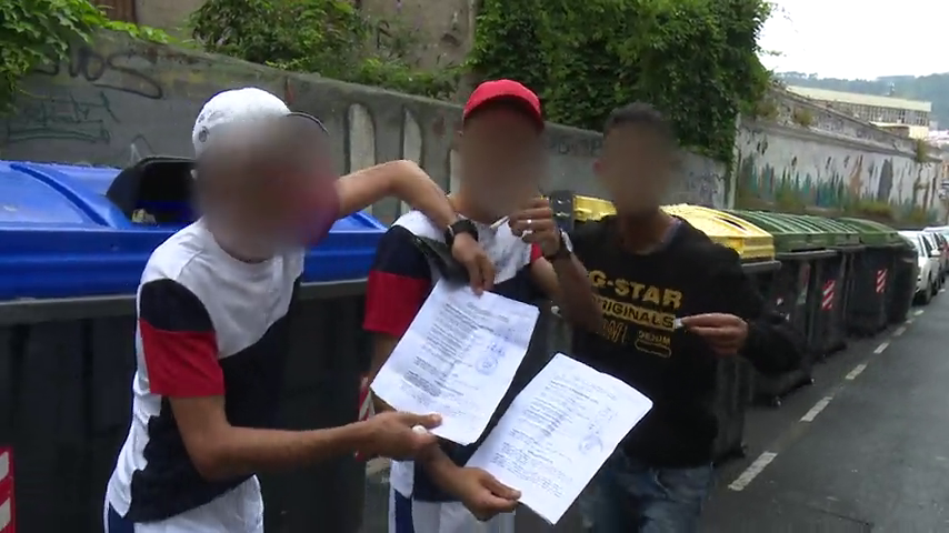 Cuatro de los seis acusados de violar a una joven en Bilbao serán expulsados a su país de origen Cuatro de los seis acusados de violar a una joven en Bilbao serán expulsados a su país de origen