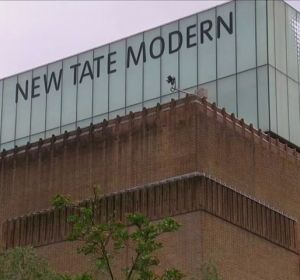 Detenido un adolescente por arrojar a un niño de seis años desde la Tate Modern Detenido un adolescente por arrojar a un niño de seis años desde la Tate Modern