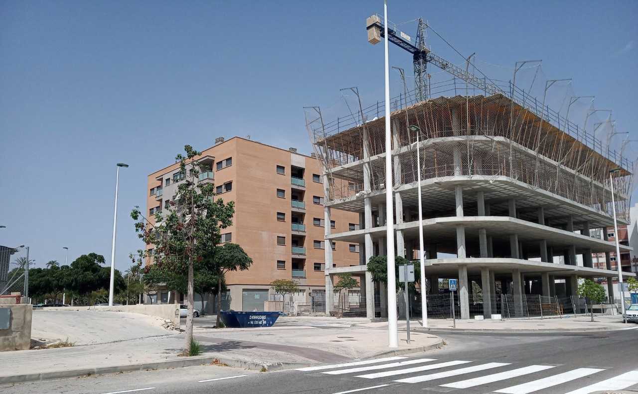 ‘Casa fácil’, el plan de Elche para crear más de 390 viviendas de promoción pública hasta 2027 ‘Casa fácil’, el plan de Elche para crear más de 390 viviendas de promoción pública hasta 2027
