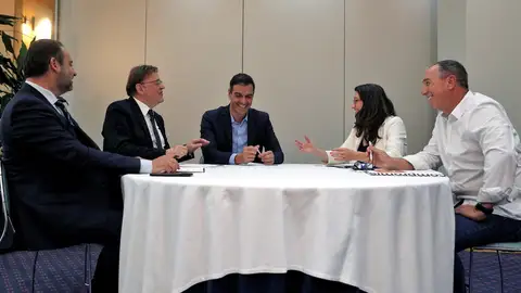 Reunión entre Pedro Sánchez, José Luis Ábalos y Ximo Puig con Mónica Oltra y Joan Baldoví Reunión entre Pedro Sánchez, José Luis Ábalos y Ximo Puig con Mónica Oltra y Joan Baldoví