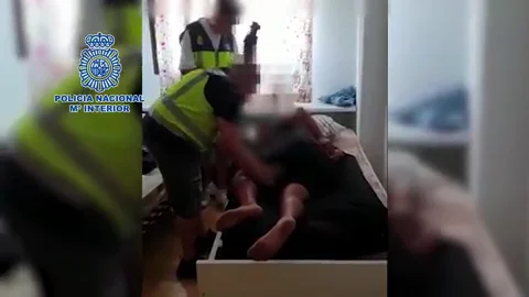Liberan a un hombre secuestrado en Seseña por el que pedían 17.000 euros bajo la amenaza de cortarle la cabeza Liberan a un hombre secuestrado en Seseña por el que pedían 17.000 euros bajo la amenaza de cortarle la cabeza