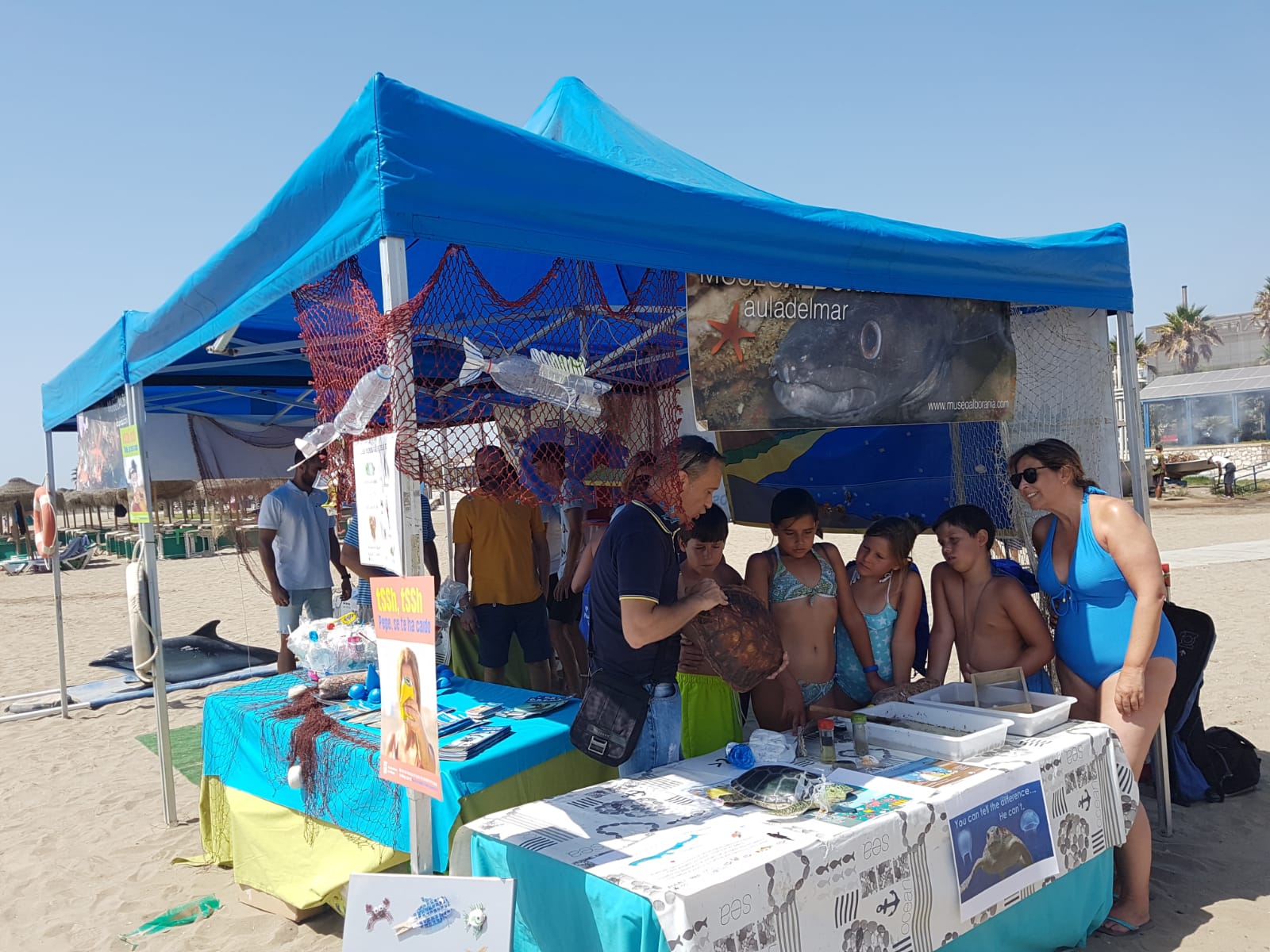 Los más pequeños aprenden a proteger al entorno marino de los plásticos Los más pequeños aprenden a proteger al entorno marino de los plásticos