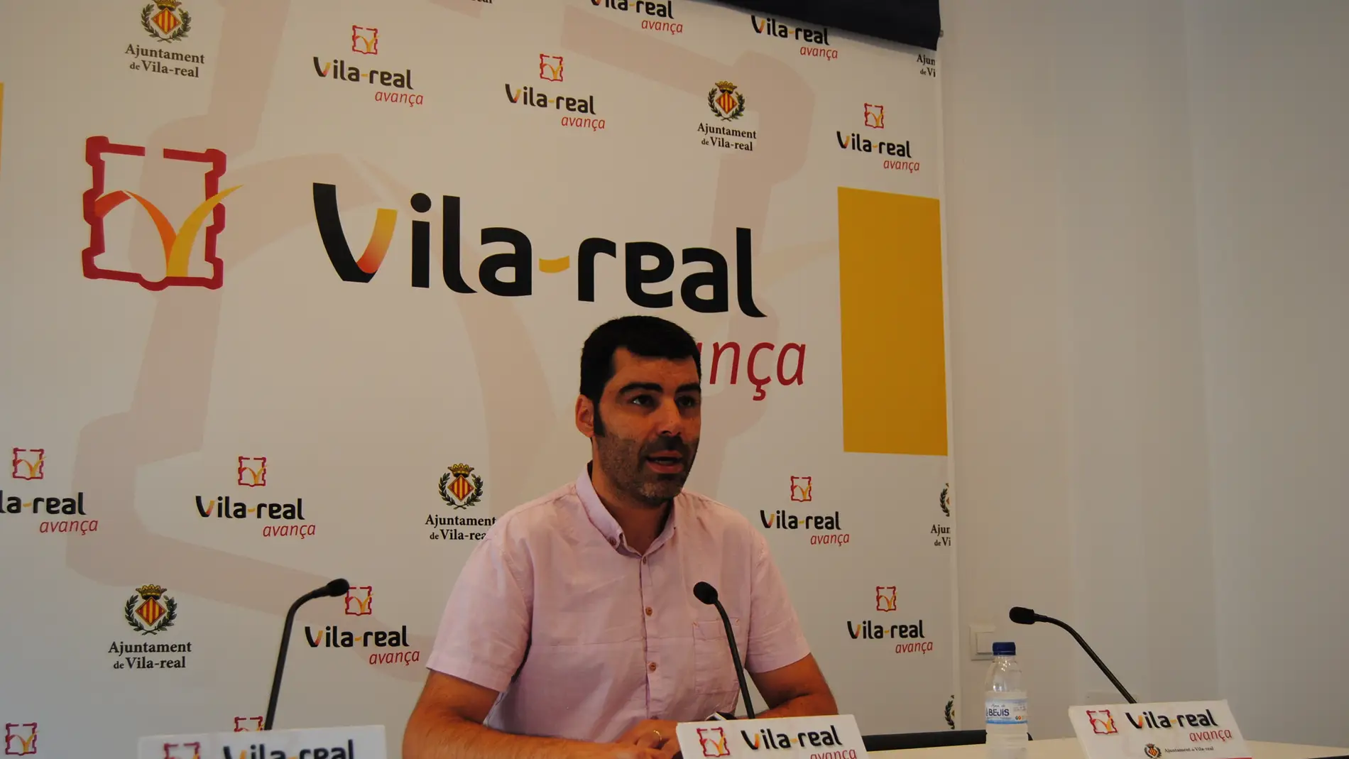 El regidor de Serveis Socials, Àlvaro Escorihuela, ha presentat la memòria de les atencions durant 2020. 