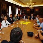 Reunión de la Ministra de Industria y el Presidente del Principado con el comité de empresa de Alcoa en Avilés