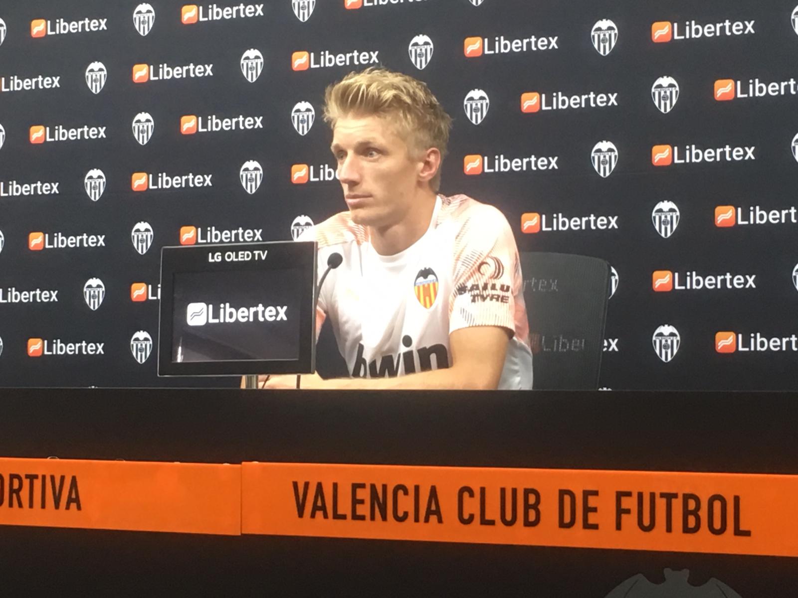 Daniel Wass en salida , Álvaro González en entrada Daniel Wass en salida , Álvaro González en entrada