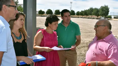 Zamora ha visitado las obras del campo de fútbol de Las Casas Zamora ha visitado las obras del campo de fútbol de Las Casas