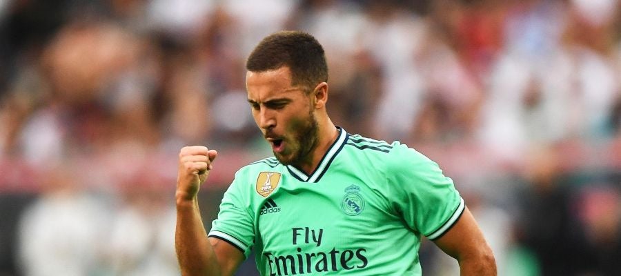 Eden Hazard celebra su primer gol con el Madrid Eden Hazard celebra su primer gol con el Madrid