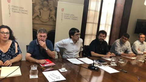 Iago Negueruela con patronales y sindicatos