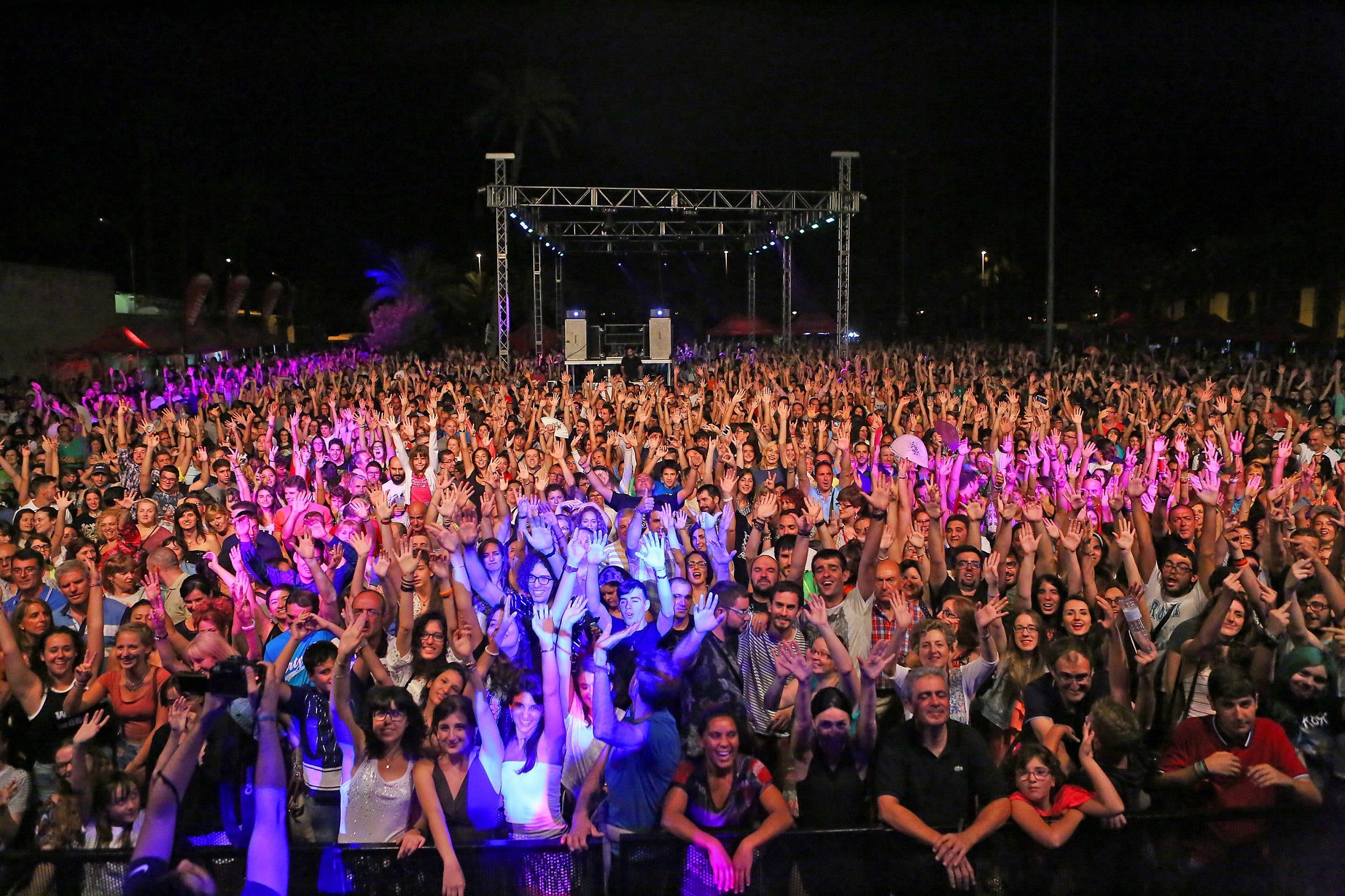 Las barracas y las mascletàs se consolidan como los actos que han reunido más asistentes de las fiestas de agosto de Elche Las barracas y las mascletàs se consolidan como los actos que han reunido más asistentes de las fiestas de agosto de Elche