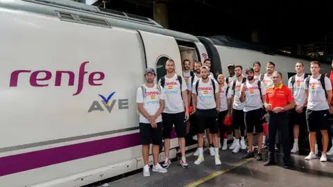 La selección española de baloncesto llega a Málaga La selección española de baloncesto llega a Málaga