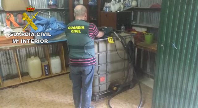 Detienen a dos personas por robo continuado de gasoil del Oleoducto Puertollano-Almodóvar-Loeches Detienen a dos personas por robo continuado de gasoil del Oleoducto Puertollano-Almodóvar-Loeches