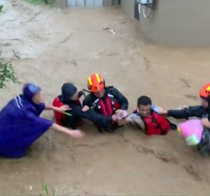13 muertos, 16 desaparecidos y 70.000 evacuados por el tifón Lekima 13 muertos, 16 desaparecidos y 70.000 evacuados por el tifón Lekima