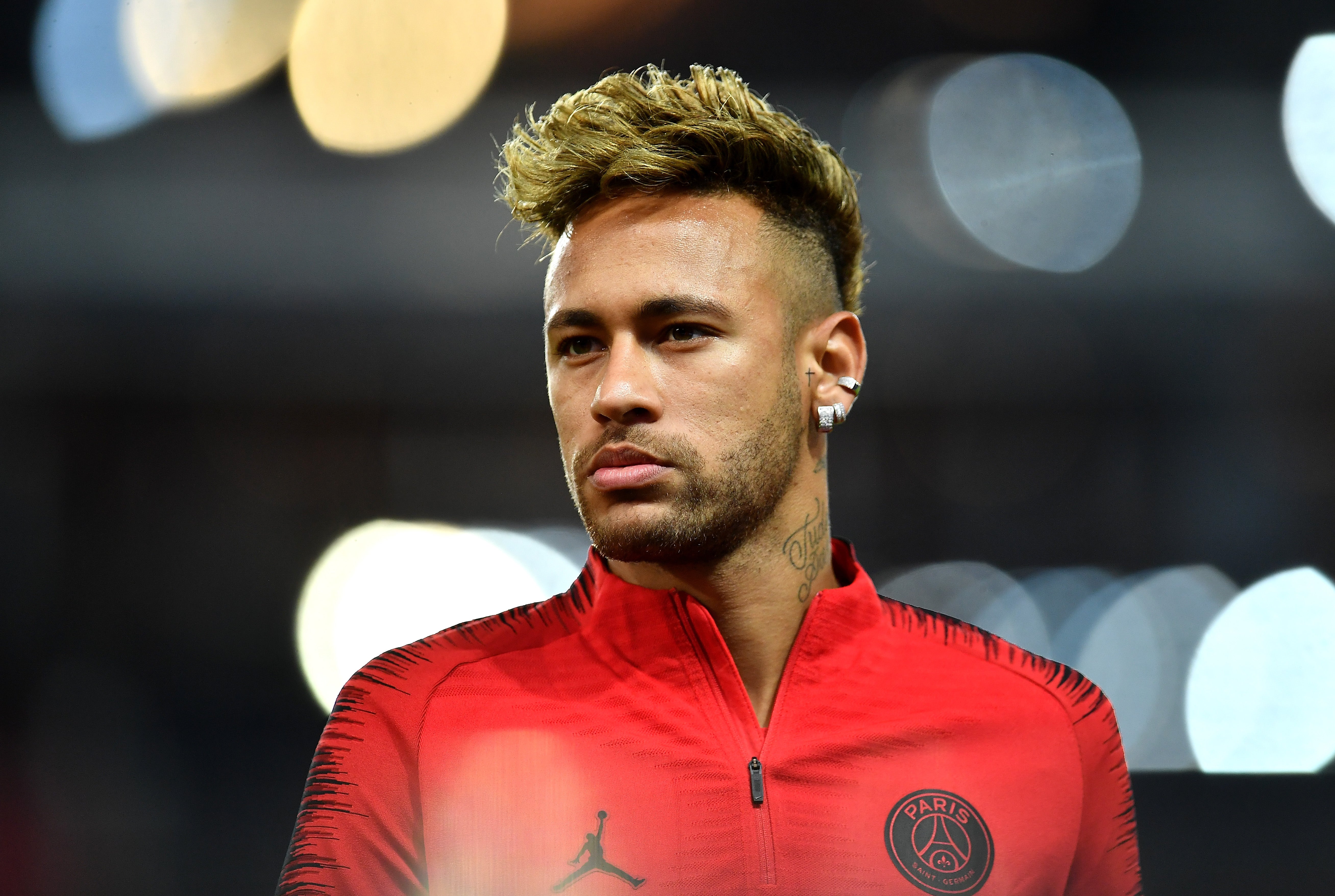 El PSG retira la imagen de Neymar de su tienda oficial El PSG retira la imagen de Neymar de su tienda oficial