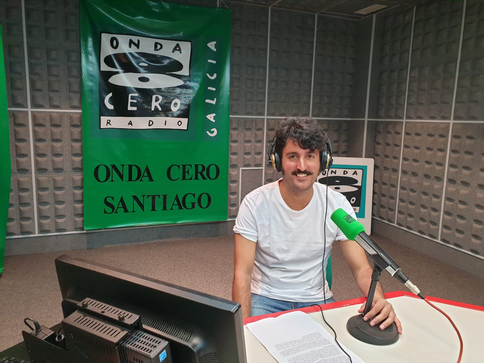 "Ceder en cama es más fácil, como si el orgullo pesara menos en horizontal" "Ceder en cama es más fácil, como si el orgullo pesara menos en horizontal"