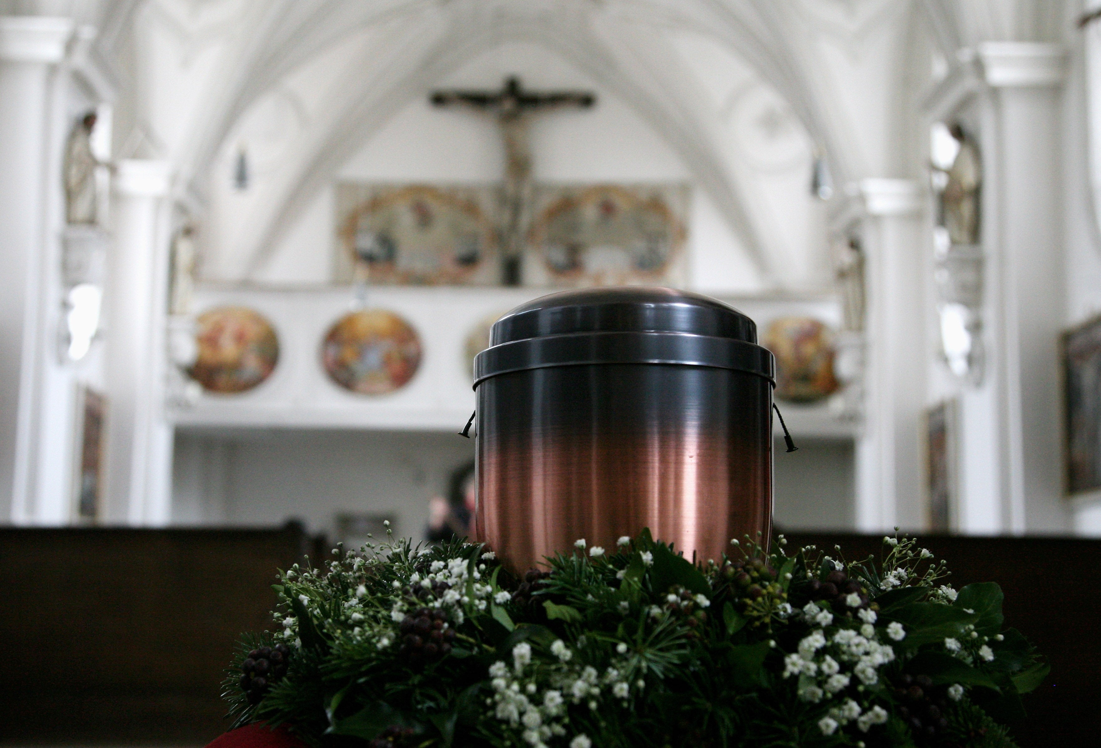 Lleva las cenizas de su mujer al médico que la envió a su casa horas antes de morir Lleva las cenizas de su mujer al médico que la envió a su casa horas antes de morir