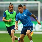 Gareth Bale y James Rodríguez, durante un entrenamiento del Real Madrid