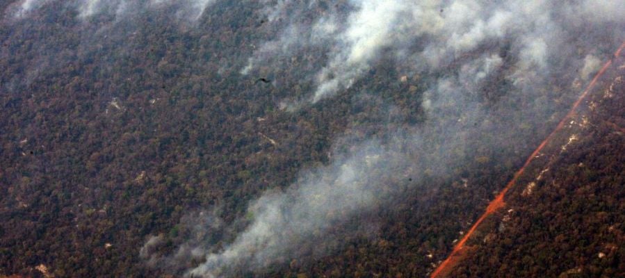 Imagen de un incendio en el Amazonas Imagen de un incendio en el Amazonas