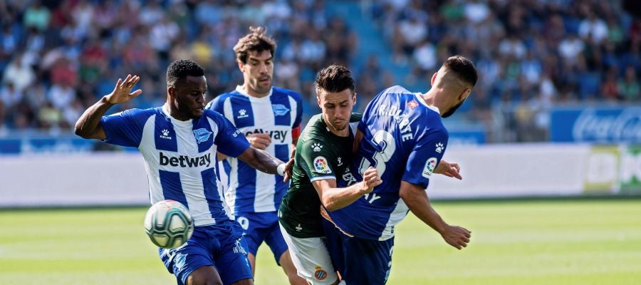 Momento del partido entre Alavés y Espanyol Momento del partido entre Alavés y Espanyol