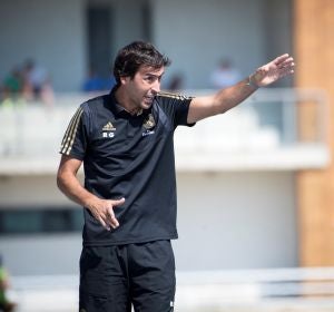 Raúl González debuta como entrenador del Real Madrid Castilla Raúl González debuta como entrenador del Real Madrid Castilla