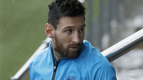 Messi, durante un entrenamiento con el Bar&ccedil;a