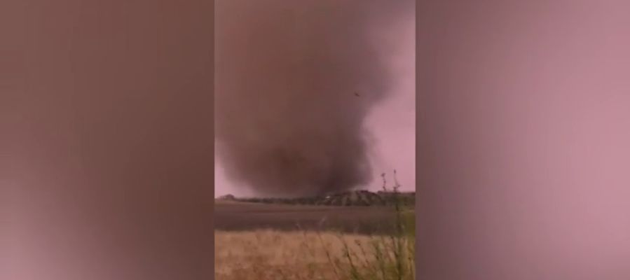 La gota fría provoca un tornado en Campillos, Málaga La gota fría provoca un tornado en Campillos, Málaga