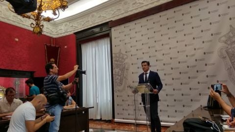 LUIS SALVADOR AYUNTAMIENTO GRANADA