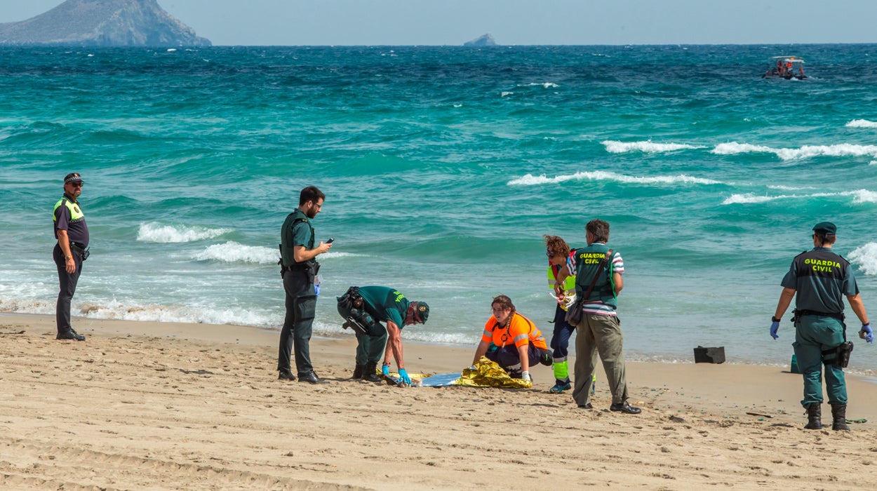 Escucha el aviso por radio del accidente del avión militar en La Manga Escucha el aviso por radio del accidente del avión militar en La Manga